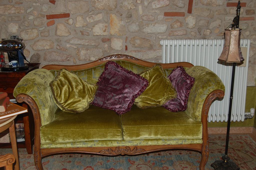 B&B Corte Giare SantʼAmbrogio di Valpolicella Exteriör bild