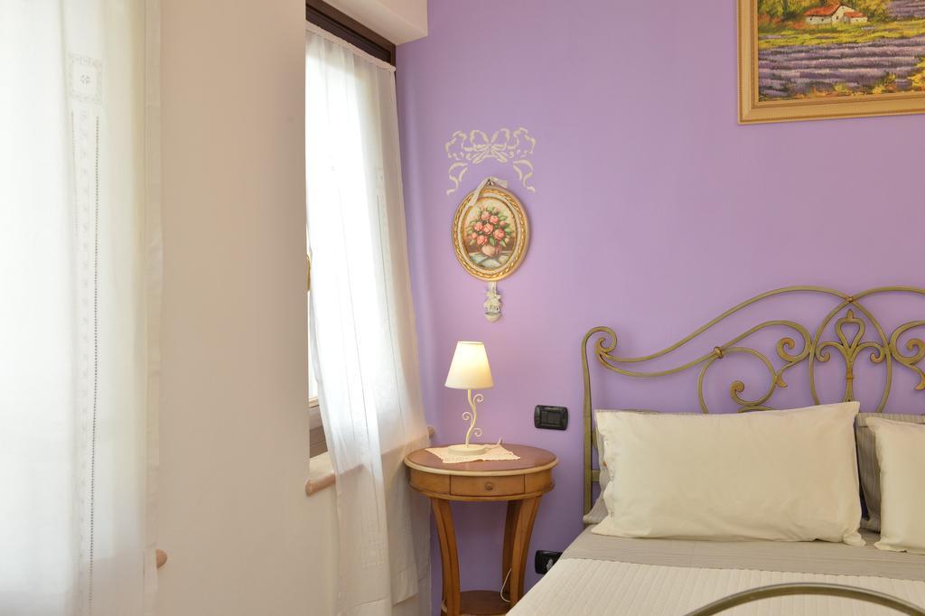 B&B Corte Giare SantʼAmbrogio di Valpolicella Rum bild
