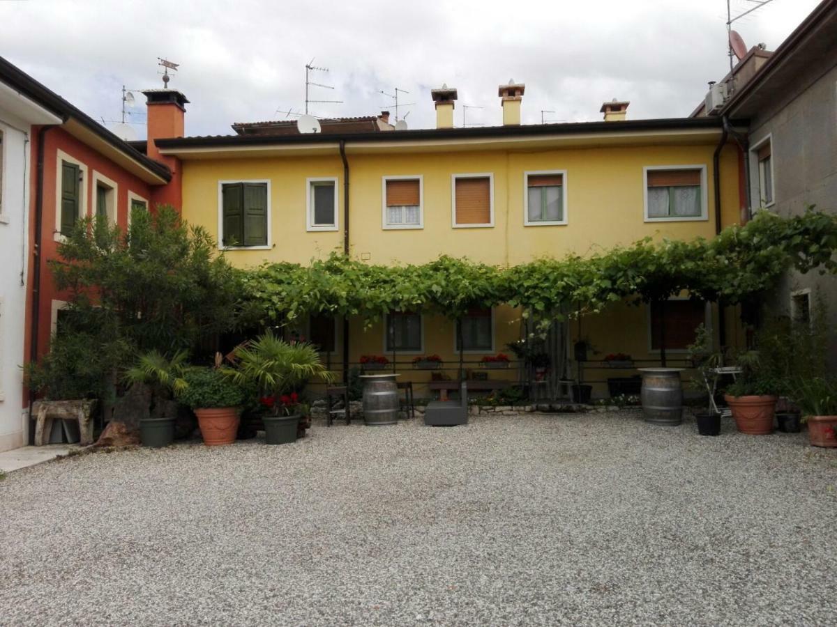 B&B Corte Giare SantʼAmbrogio di Valpolicella Exteriör bild