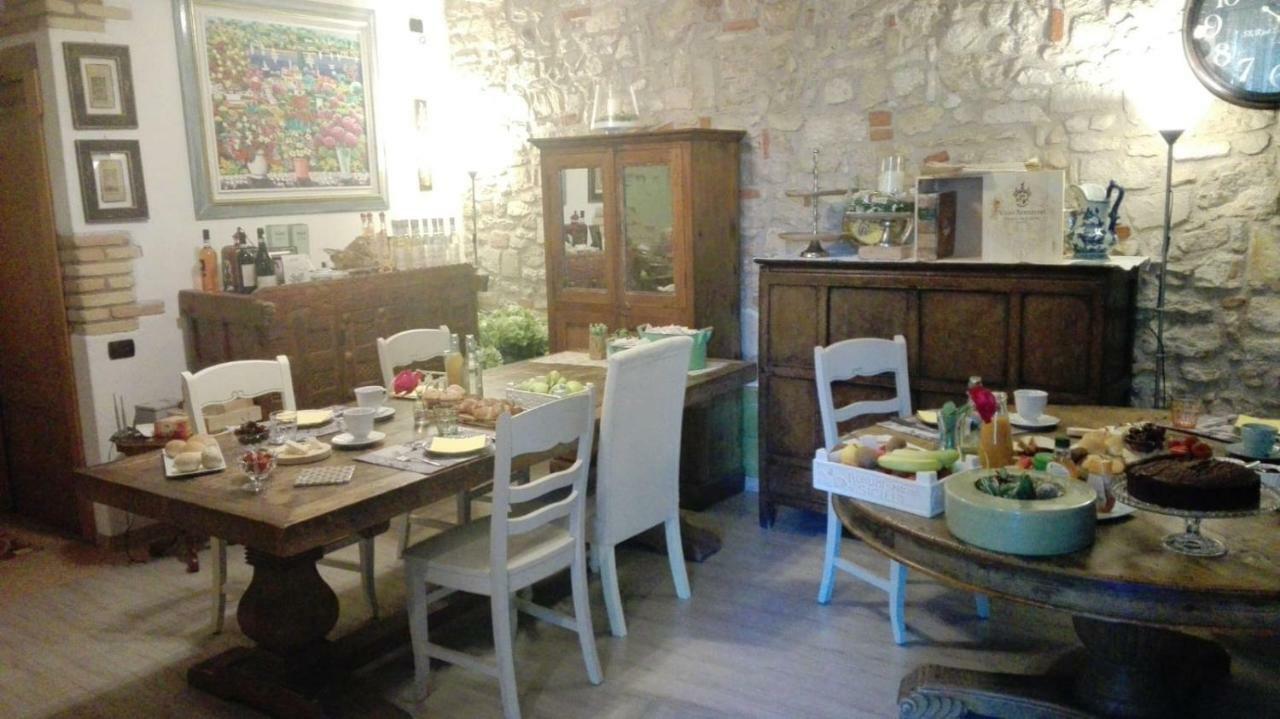 B&B Corte Giare SantʼAmbrogio di Valpolicella Exteriör bild